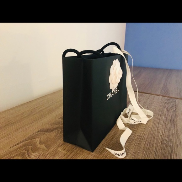 SOLD! Chanel Black Paper Shopping Gift Bag+ Ribbon - Picture 2 of 4